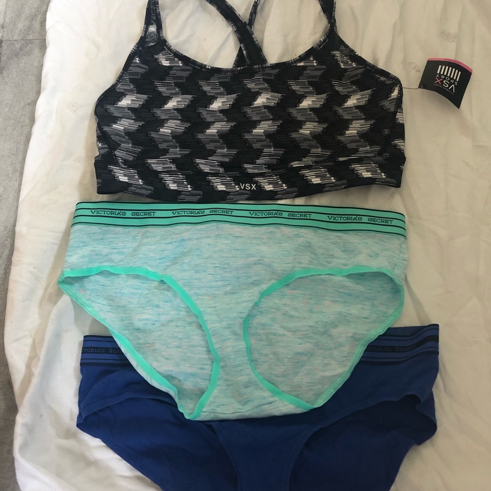 NWT Victoria’s Secret panties & sports bra XL